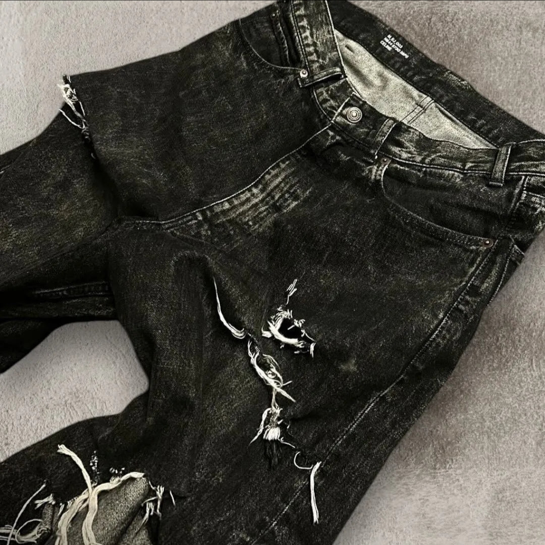 "rEVERB" - Distressed Jeans